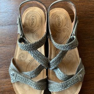 Taos Trulie Grey Sandal